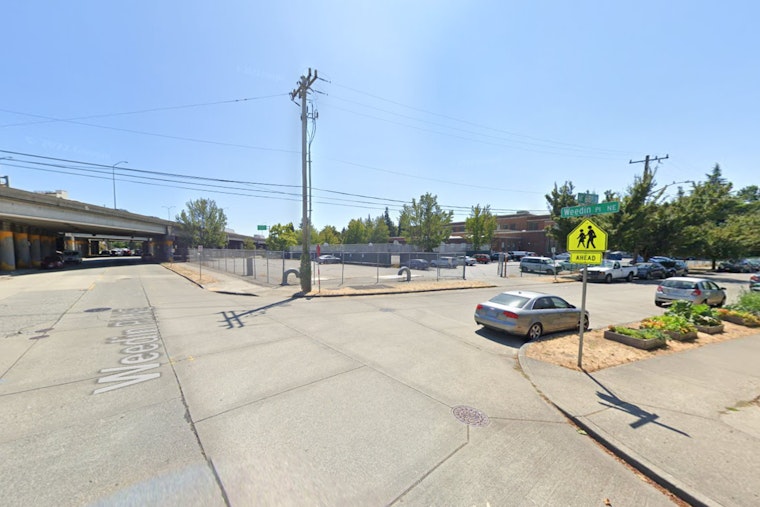 Man Stabbed Under Overpass in Green Lake, Seattle Police Seek Public Assistance in Ongoing Investigation
