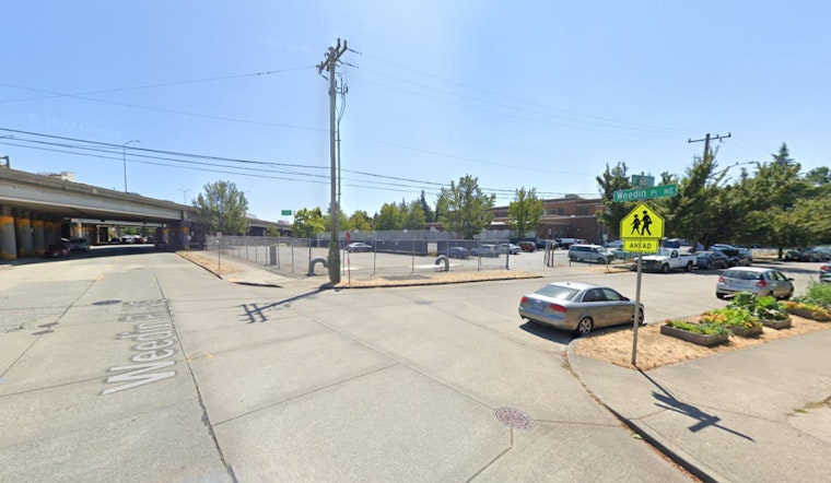 Man Stabbed Under Overpass in Green Lake, Seattle Police Seek Public Assistance in Ongoing Investigation