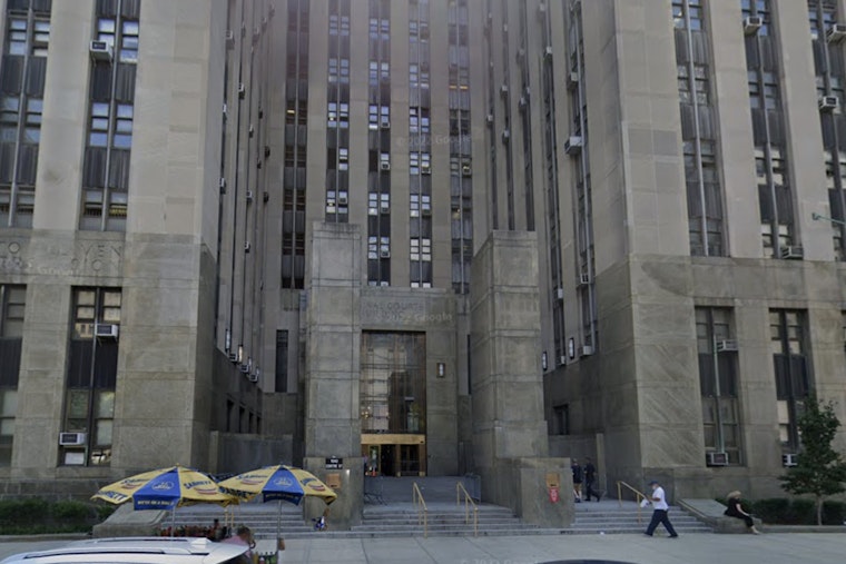 Manhattan DA Charges Alleged Phony Investor With Stealing Over $300,000