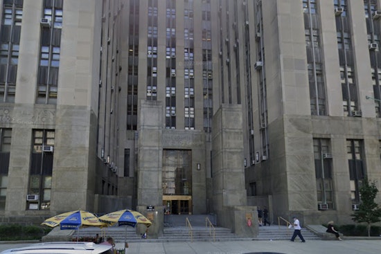 Manhattan DA Charges Alleged Phony Investor With Stealing Over $300,000
