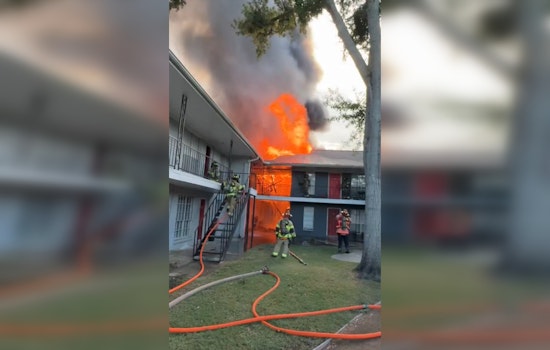 Massive Blaze Devastates Houston Apartment Complex, Leaves Hundreds Homeless in Spring Branch