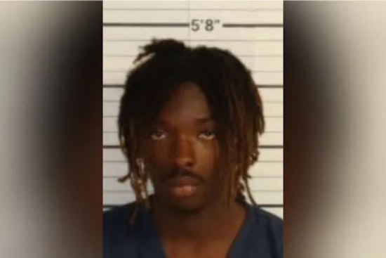 Memphis Police Search for Two Suspects Following Overton Square Carjacking and Crash