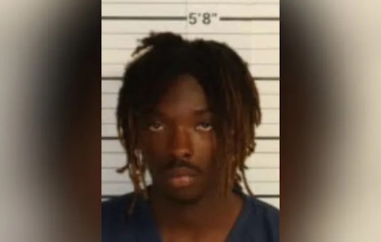Memphis Police Search for Two Suspects Following Overton Square Carjacking and Crash