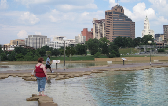 Memphis Residents to Enjoy Sunny Skies and Temperate Weather, with Slight Chance of Midweek Showers
