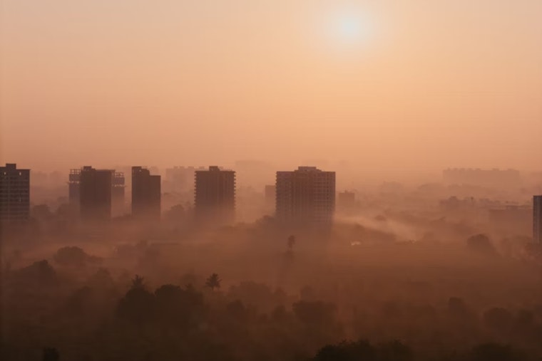 Michigan Battles Poor Air Quality as Wildfire Smoke from Canada Engulfs State