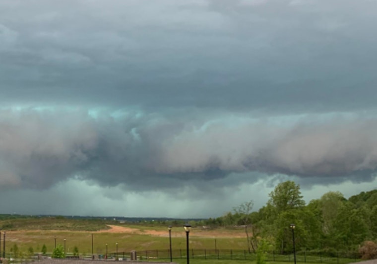 Mixed Weather Ahead for Nashville: Sunny Days and Chance of Showers in Weekly Forecast