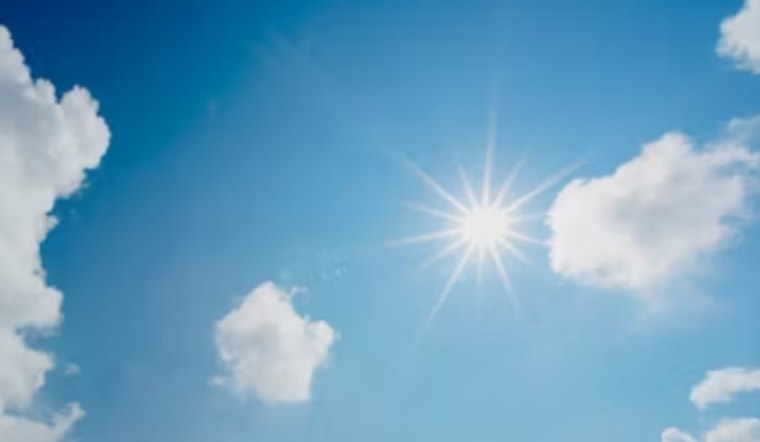 Nashville Weather Forecast: Sunny Days with Intermittent Showers Expected This Week