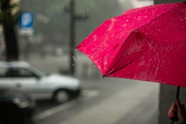 New Orleans Braces for Showers and Thunderstorms with High Humidity, NWS Advises Caution