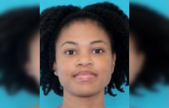 New Orleans Police Seek Public Assistance in Locating Suspect Accused of Financial Deception and Altering Checks