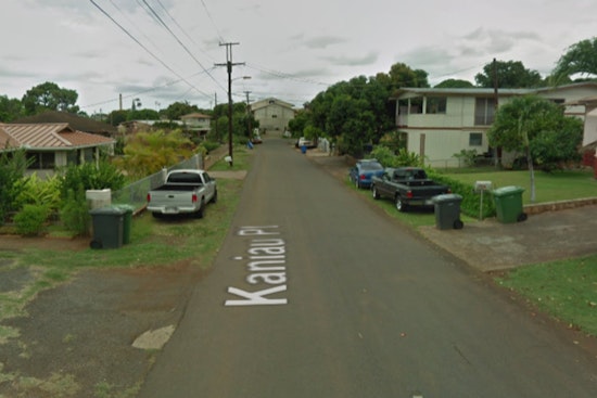 No Injuries Reported as Honolulu Firefighters Quell Two-Alarm Blaze in Waipahu's Abandoned Buildings