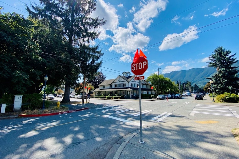 North Bend Introduces New 4-Way Stop at 3rd Street and Ballarat Avenue to Enhance Safety for School Season