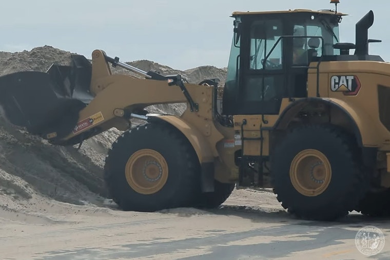 North Carolina Braces for Hurricane Erin as NCDOT Warns Coastal Residents Against Road Travel Amid Flooding Concerns