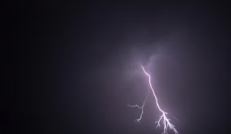 Oklahoma City Weekend Weather: Chance of Showers with a Side of Thunderstorms
