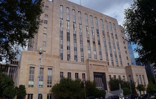 Oklahoma County Courthouse Honors Beloved Shoeshine Man Cleo Fields with Lying in State Ceremony