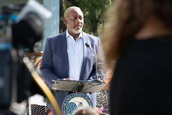 Orange County Mayor Complies with State, Expands Cooperation with ICE on Detainee Transports
