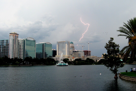 Orlando Braces for Weekend Storms: National Weather Service Warns of Flooding and Gusty Winds Ahead