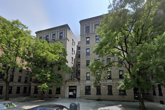 Over 100 Firefighters Battle Early Morning Blaze in Bronx Apartment, Two Firefighters Injured