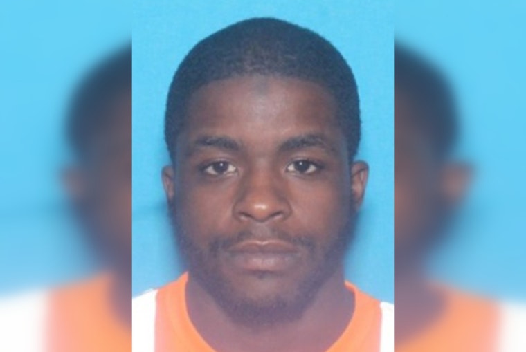 Philadelphia Police Name Christopher Battle as Suspect in Triple Homicide, Seek Public's Aid in Manhunt