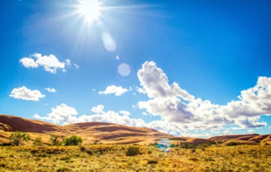 Phoenix Braces for Scorching Week with Scattered Showers and Thunderstorms