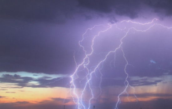 Phoenix Braces for Soaring Temperatures with Chance of Thunderstorms as Heat Wave Continues