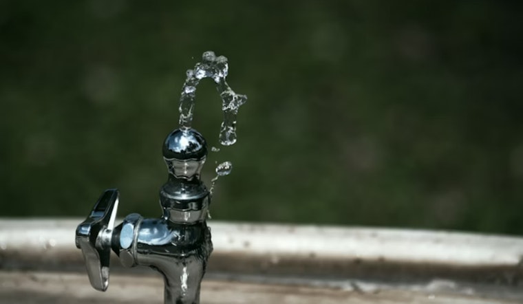 Phoenix Residents Flock to Chilled Water Stations Amid Record Heat