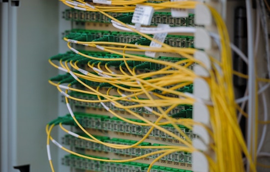 Phoenix's Tech Boom Faces Energy Crunch as Data Center Expansion Strains Arizona's Power Grid