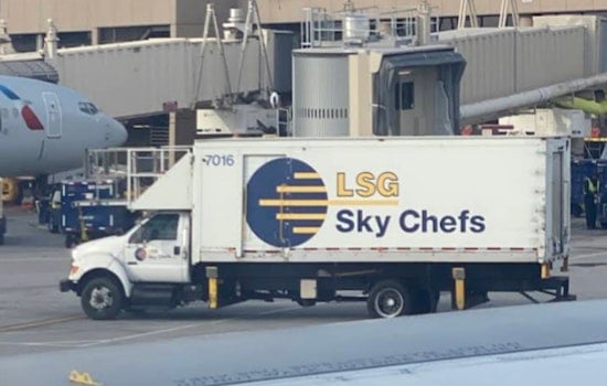 Phoenix Sky Harbor Catering Vendor Accused of Violating City Heat Ordinance Amid Worker Safety Concerns