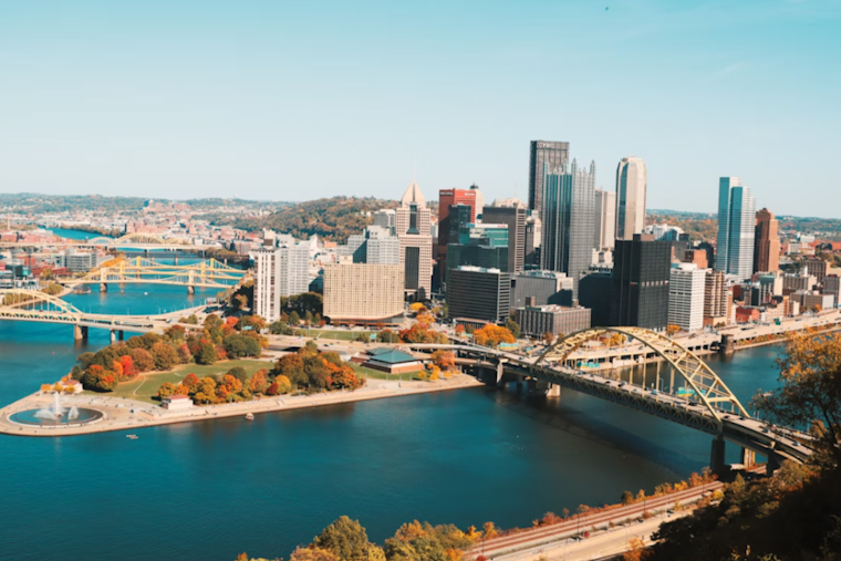 Pittsburgh Prepares for a Warm Weekend: Above-Average Temperatures and Clear Skies Forecasted