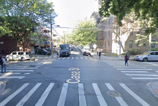 Police Investigate Stabbing Death of Man in Elmhurst, Queens as NYPD Seeks Tips