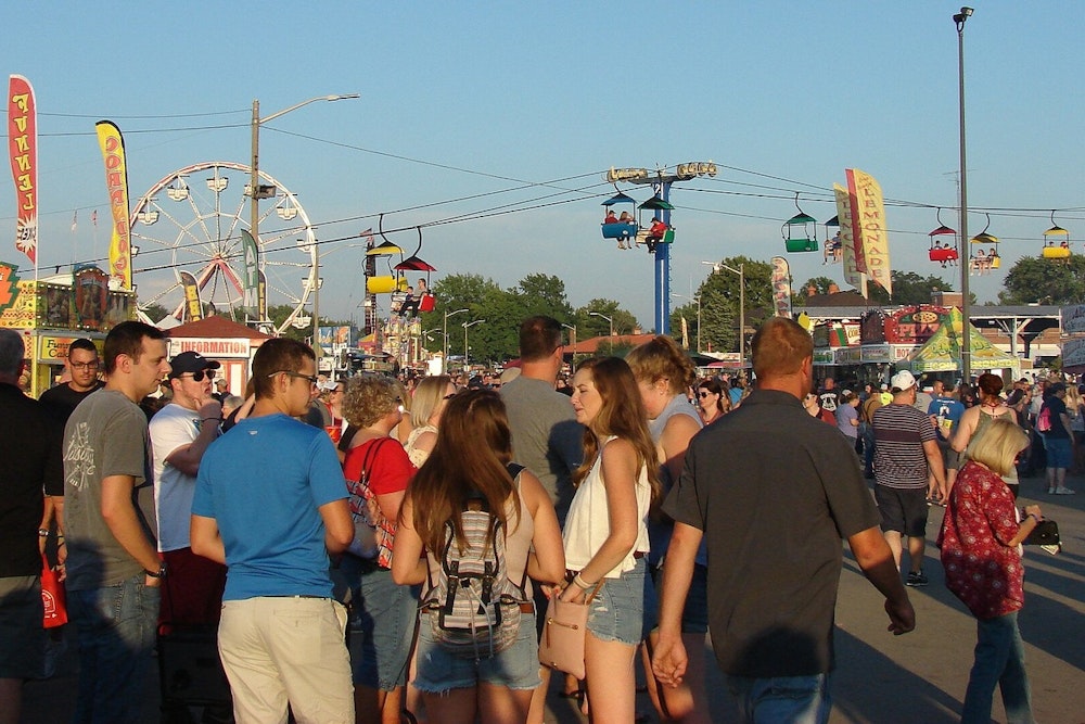 Quick-Thinking Bystanders Save Toddler from Fall at Illinois State Fair Ride