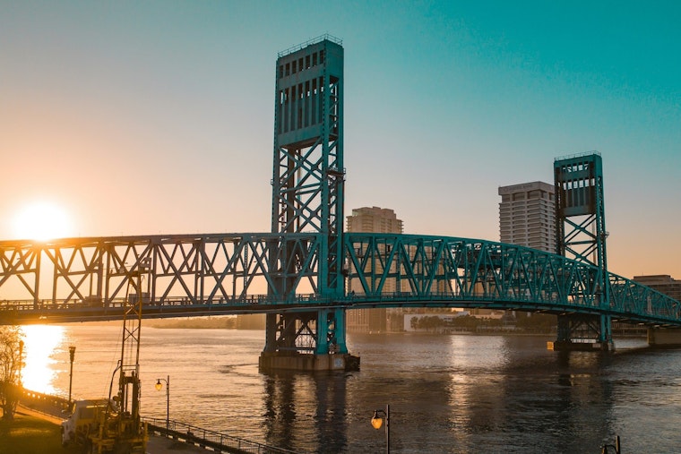 Jacksonville Enjoys Mild Weather with Mostly Sunny Days Ahead, Possible Weekend Showers According to NWS