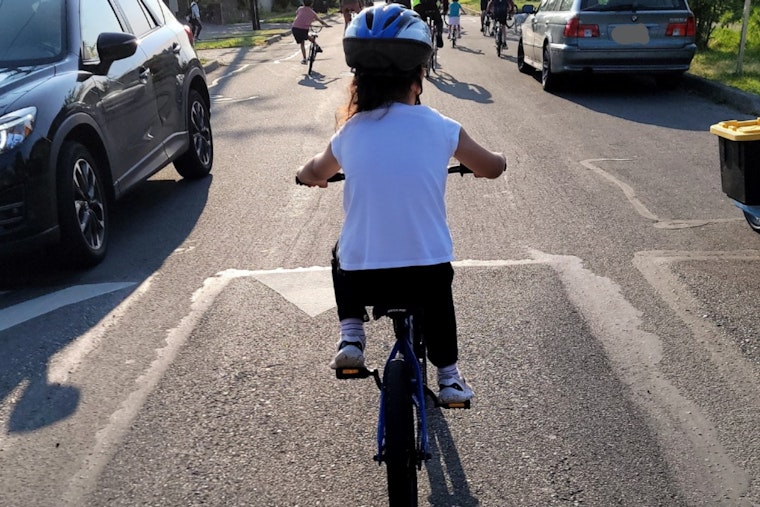 Seattle Encourages Eco-Friendly Back-to-School Practices: Sustainable Eating, Transportation, and Recycling at the Forefront