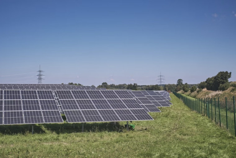 Sen. Mary Boren Advocates for 'Agrivoltaics' in Oklahoma, Seeks Public Input on Farming-Solar Energy Synergy