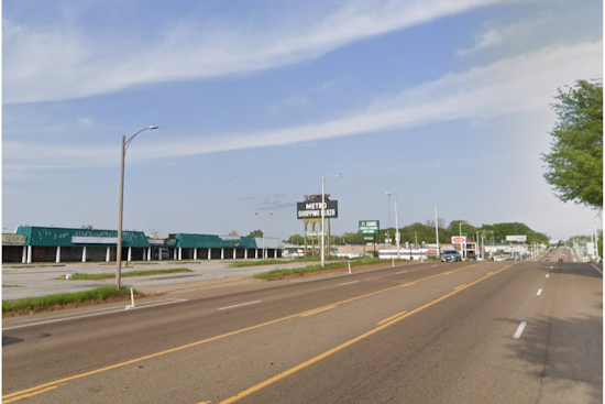 South Memphis Engulfed by Blaze at Vacant Shopping Center, Firefighter Injured During Emergency Response