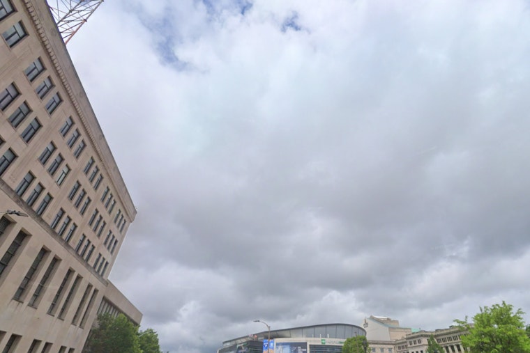 St. Louis Braces for Scattered Showers and Thunderstorms with Warm Summer Days Ahead