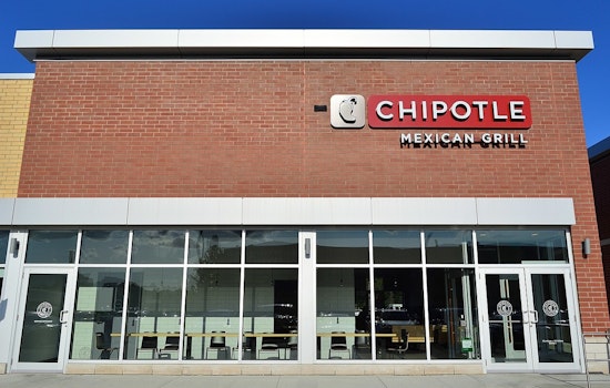 St. Louis Park Considers New Pickup-Only Chipotle Drive-Thru: Public Hearing Set for August 20