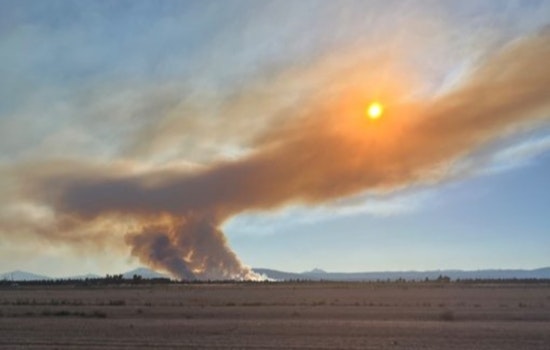 State Fire Marshal Mobilizes Resources as 'Flat Fire' Worsens in Jefferson County, Oregon, Evacuations Underway