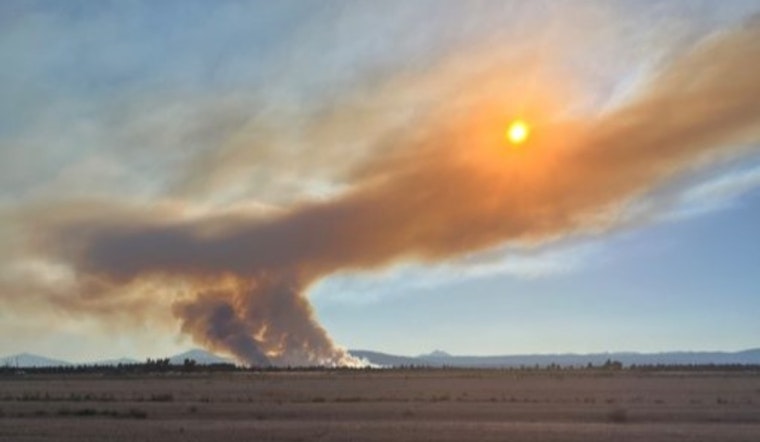 State Fire Marshal Mobilizes Resources as 'Flat Fire' Worsens in Jefferson County, Oregon, Evacuations Underway
