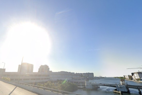 Tampa Bay Area Under Heat Advisory with Index Values Up to 109 Degrees, Residents Urged to Take Precautions