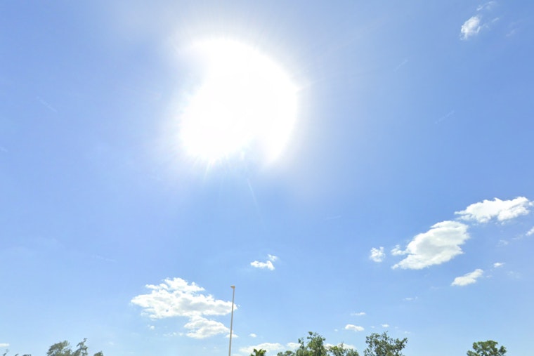 Tampa Residents Prepare for Soaring Heat and Thunderstorms, NWS Advises Caution