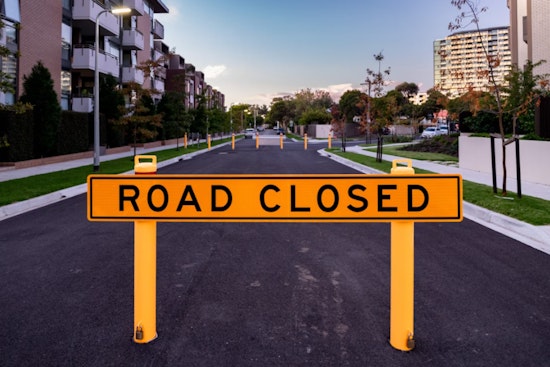 Temporary Closure of Wessyngton Road NE in Atlanta for Tree Removal Disrupts Weekend Commute