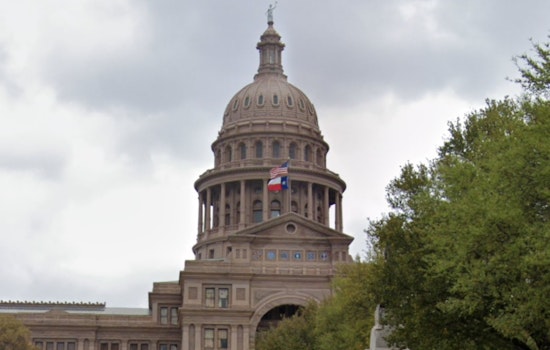 Texas Democrats in Illinois Evacuated Due to Bomb Threat Amid Redistricting Standoff