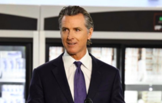 Texas Democrats Rally with Newsom in Sacramento Over Redistricting Battle