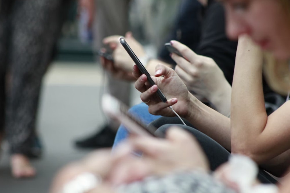 Texas Schools Enact New Laws with Cellphone Ban, Ten Commandments Posters, and Stricter Content Rules