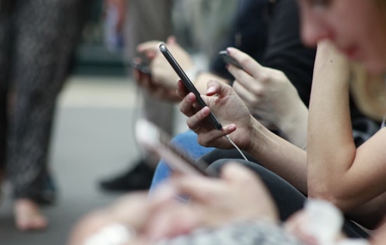 Texas Schools Enact New Laws with Cellphone Ban, Ten Commandments Posters, and Stricter Content Rules