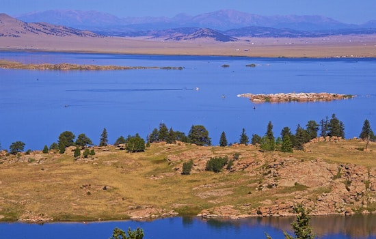 Tragic Loss at Eleven Mile State Park: One Paddleboarder Dead After Sudden Storm in Colorado