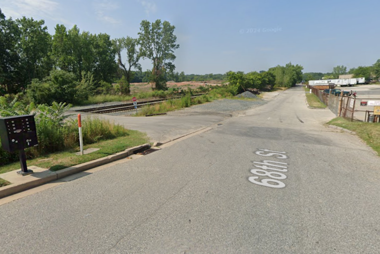 Train and Tractor-Trailer Collision in Rosedale Results in Minor Damage, No Injuries Reported