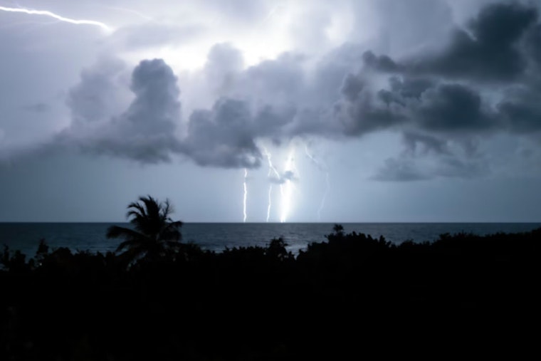 Tropical Storm Henriette Brings Weekend Humidity to Hawaii