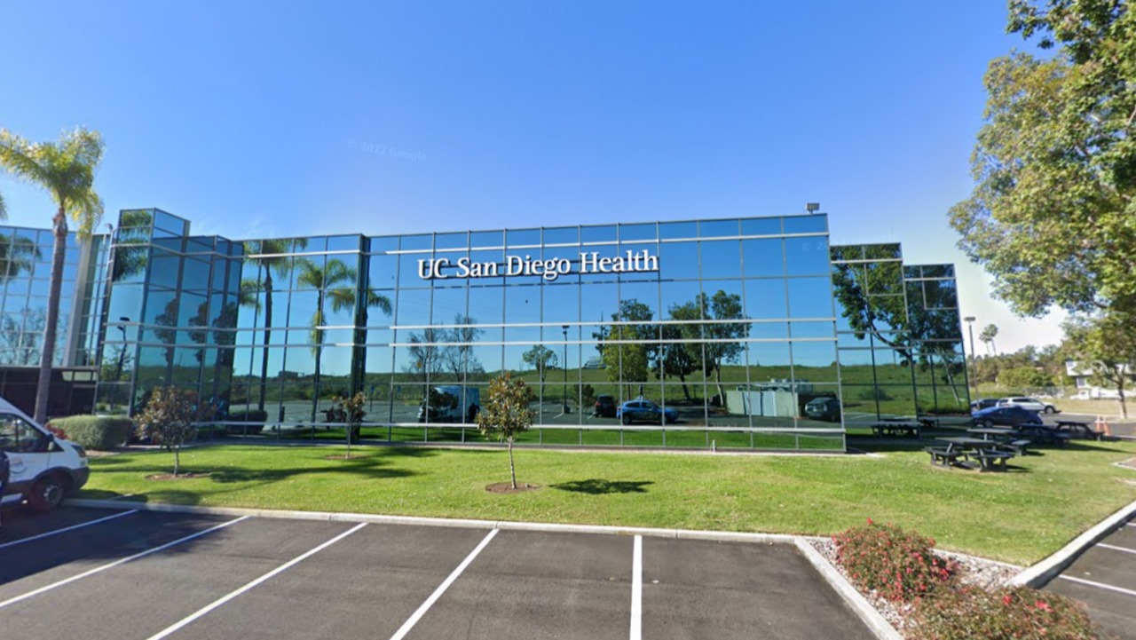 UC San Diego Health Pioneers World’s First Custom-Fit Spine Surgery