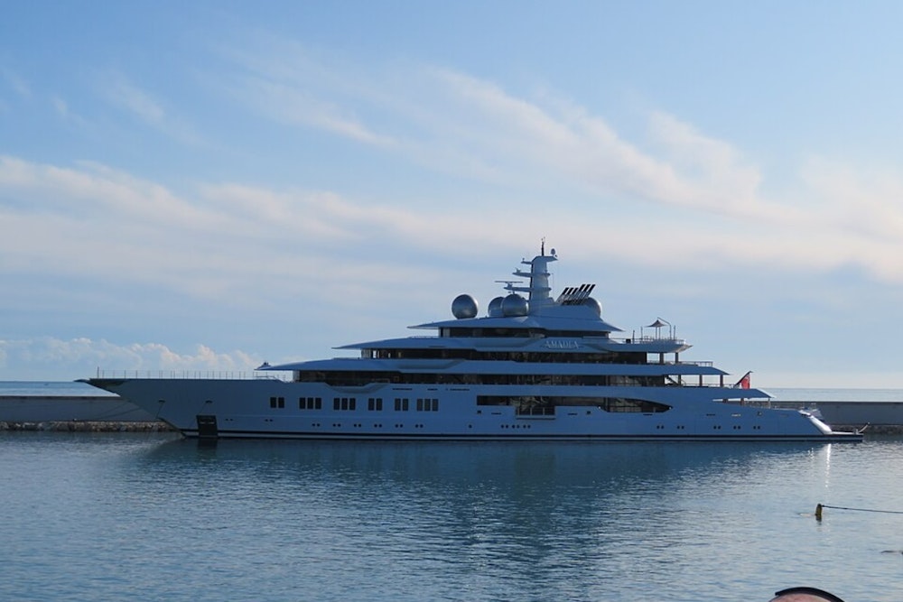 U.S. to Auction Lavish $325M Seized Russian Superyacht "Amadea" Docked in San Diego Amid Oligarch Crackdown